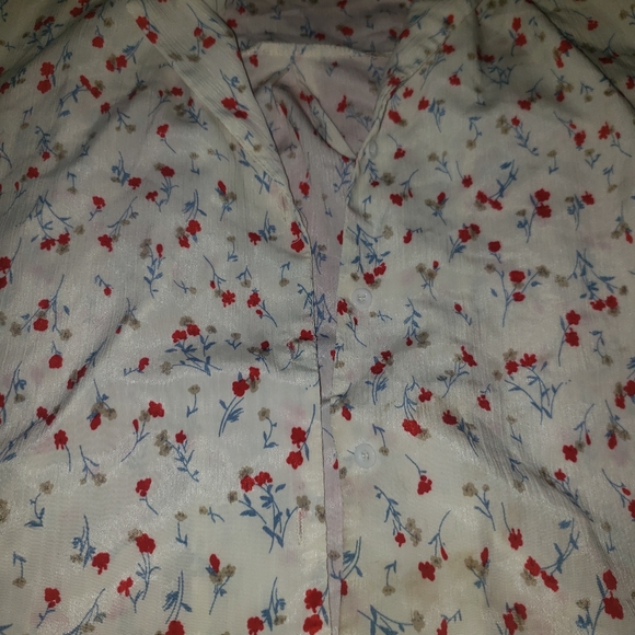 Floral button down - Picture 7 of 8